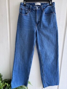 Abercrombie & Fitch Women's HR 90’s Relaxed Jean *Curve Love*